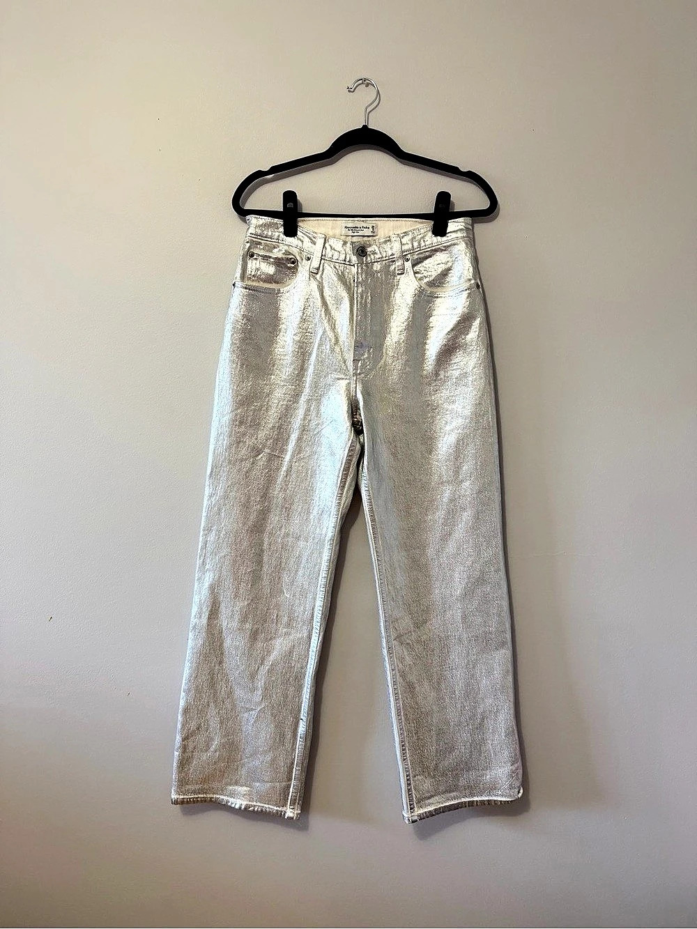 Abercrombie & Fitch The 90s Relaxed Jean Metallic Straight Leg Jeans in Silver